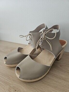 BRYR Studio Sofie Peep Toe Clog 41